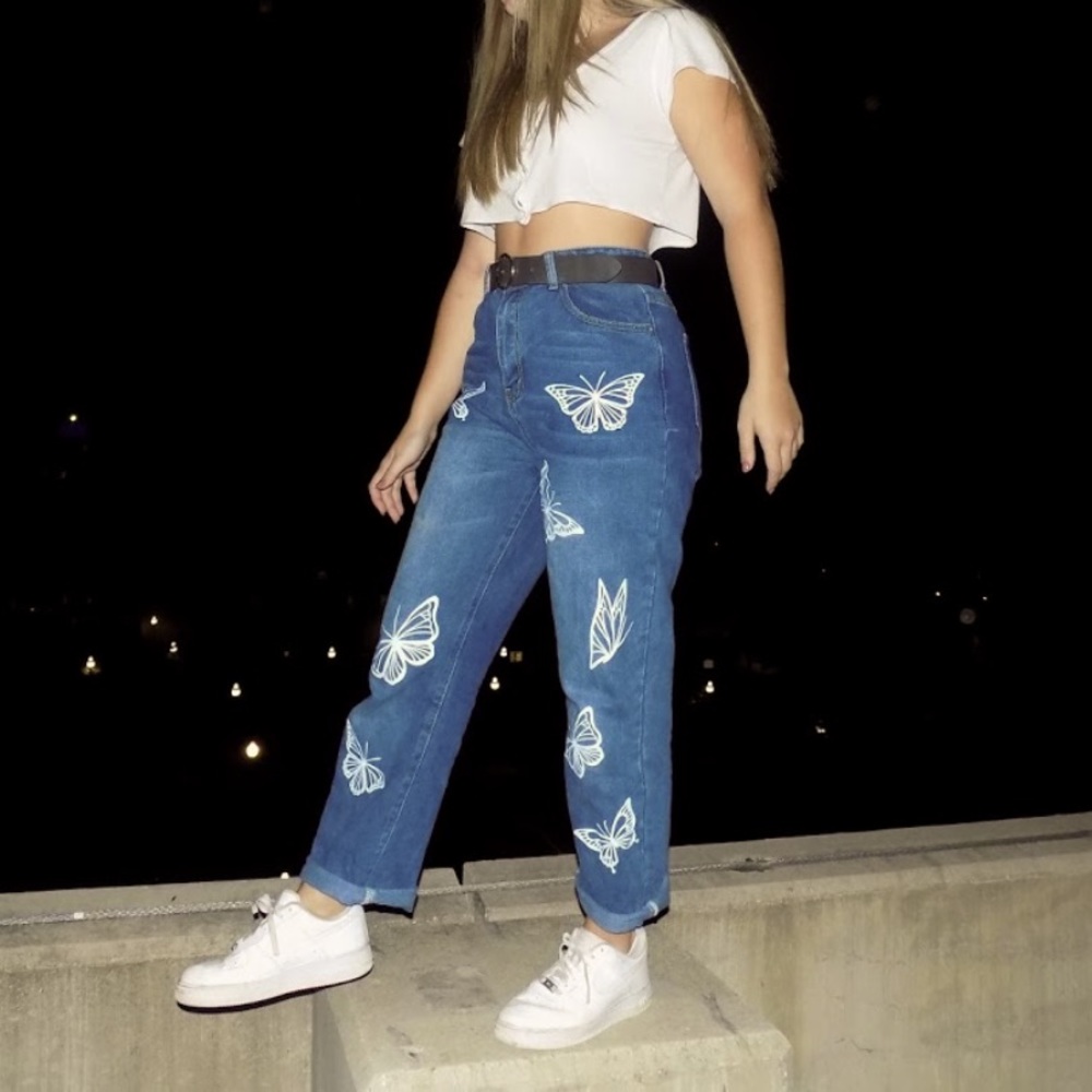 Butterfly detailed jeans